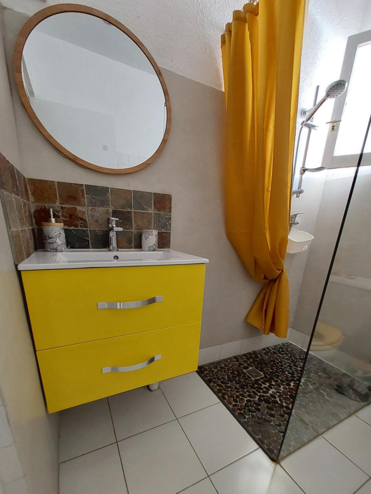 Ferienwohnung Logisrev Sainte-Anne  Zimmer foto