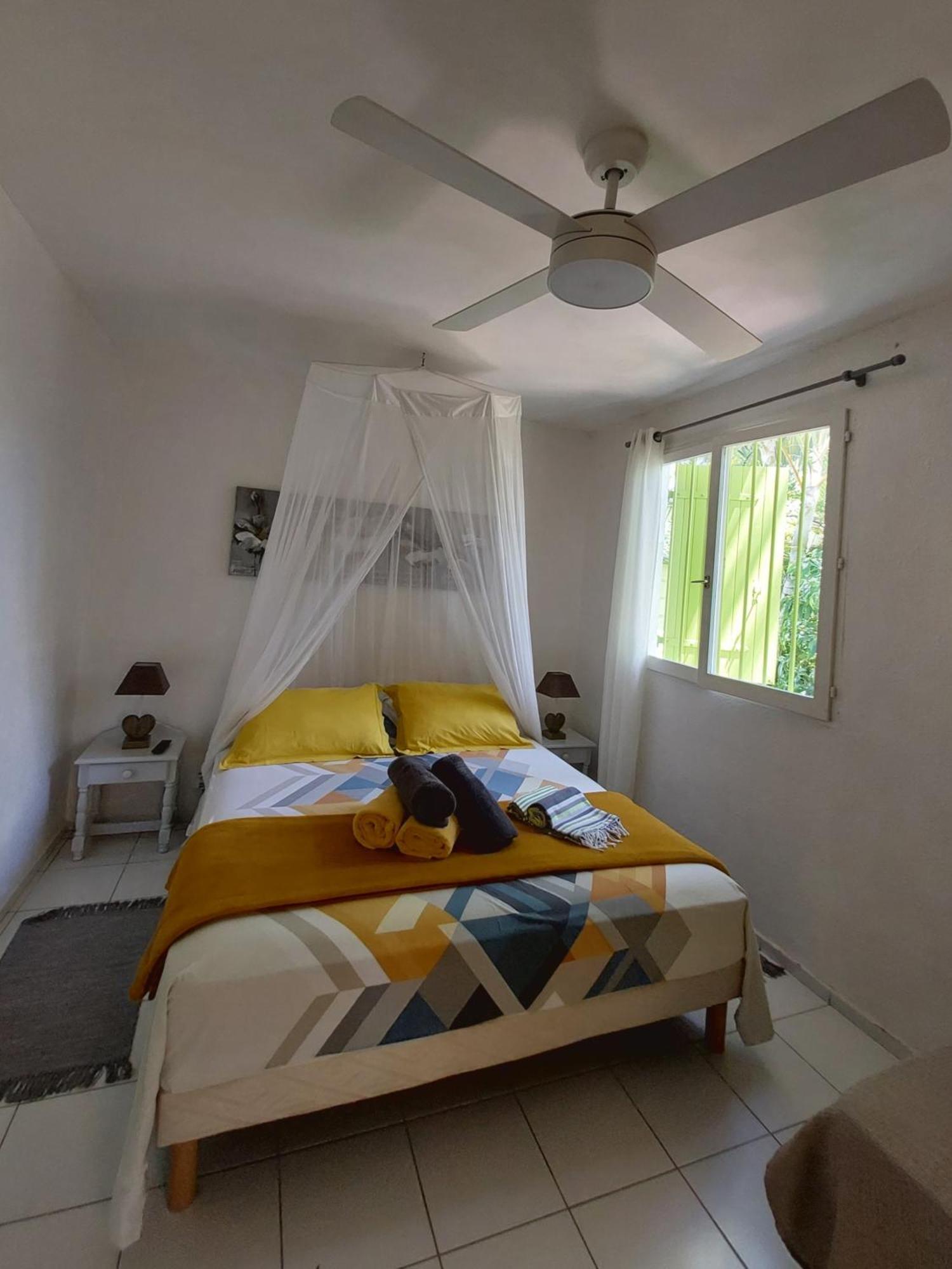 Ferienwohnung Logisrev Sainte-Anne  Zimmer foto